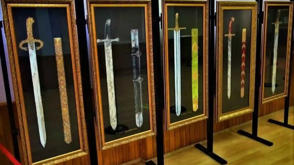 topkapi palace museum, swords