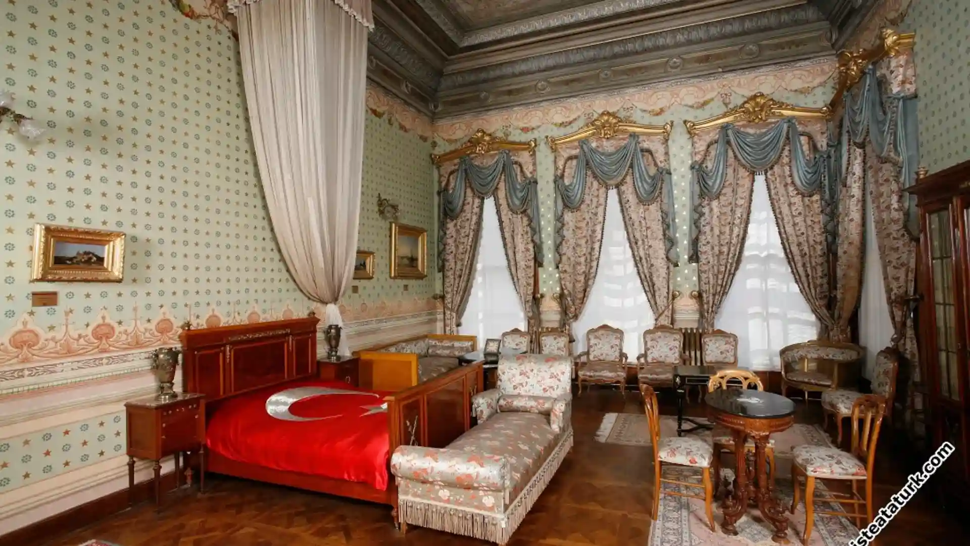 atatürk's bedroom in dolmabahce palace